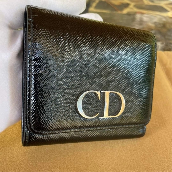 Dior Accessories - ⚫️Dior Trifold Black Tri-fold Wallet⚫️